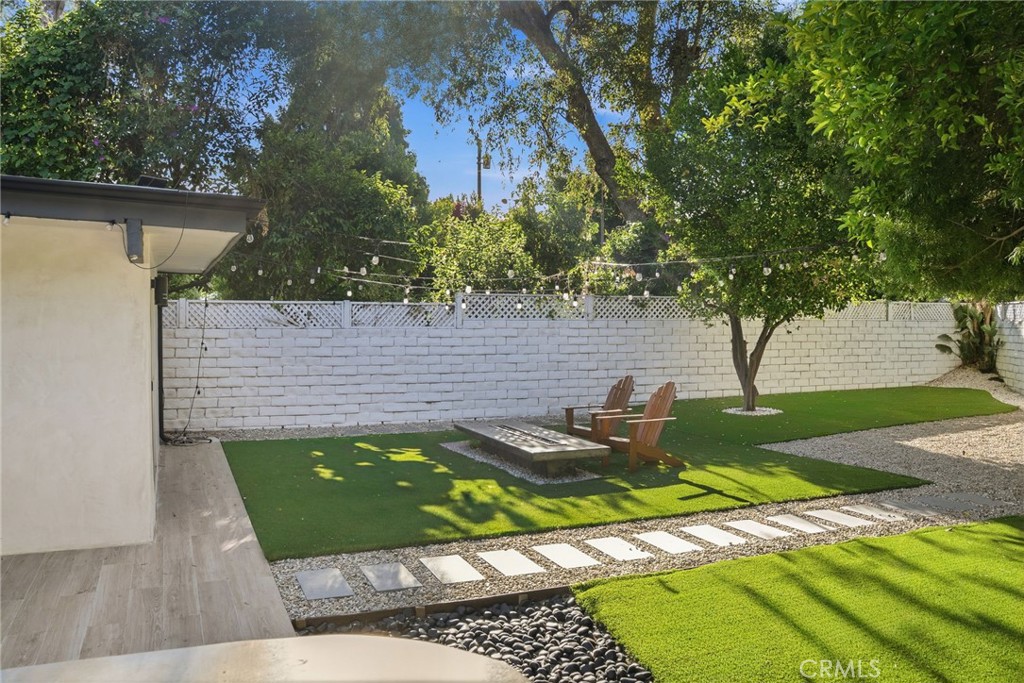 13135 Chandler Boulevard Property Photo 51