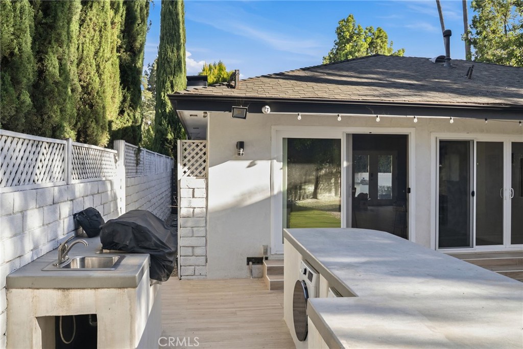 13135 Chandler Boulevard Property Photo 53