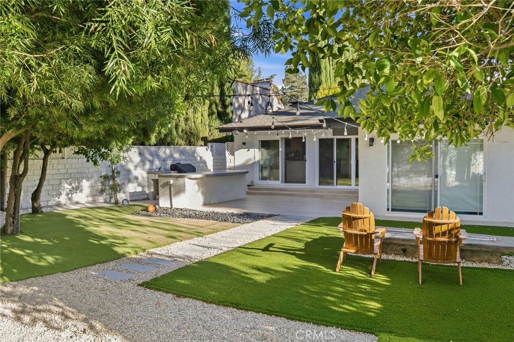 13135 Chandler Boulevard Property Photo 56