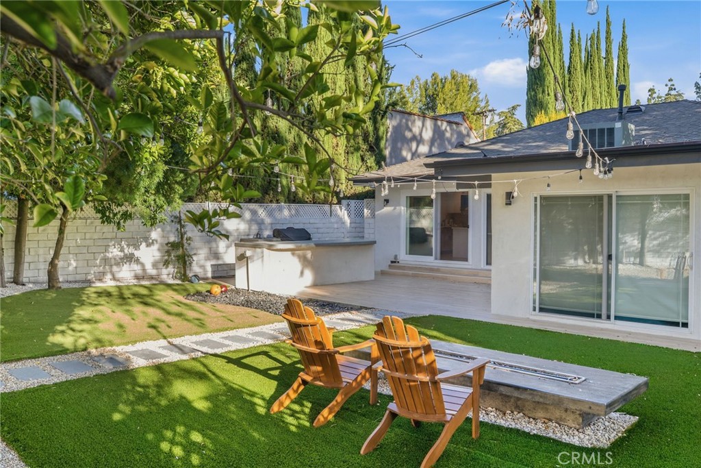 13135 Chandler Boulevard Property Photo 57