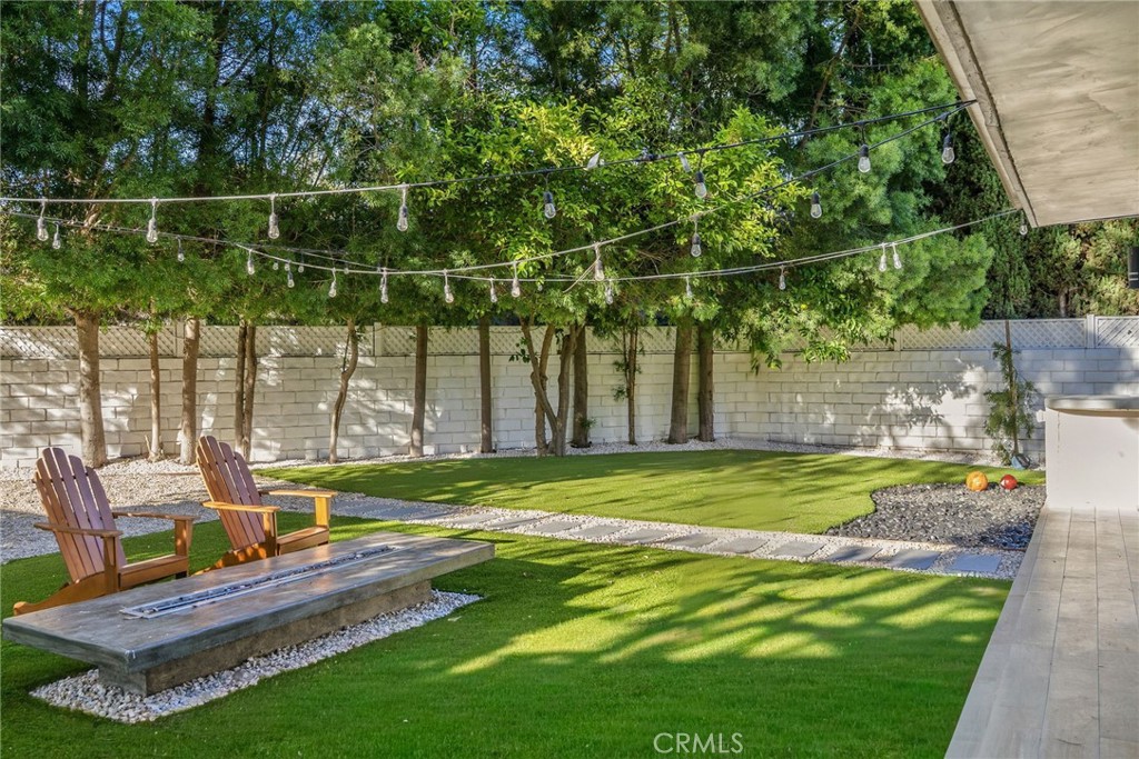 13135 Chandler Boulevard Property Photo 58