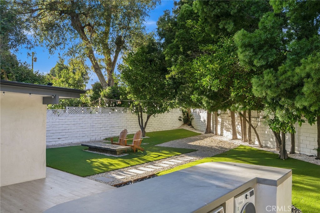13135 Chandler Boulevard Property Photo 60