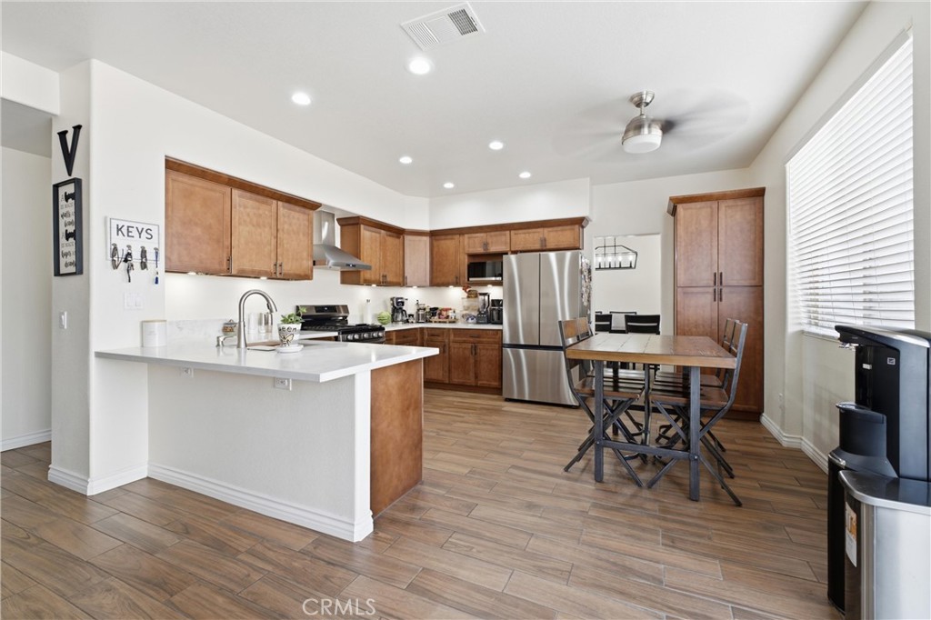 42524 Cinnabar Court Property Photo 7