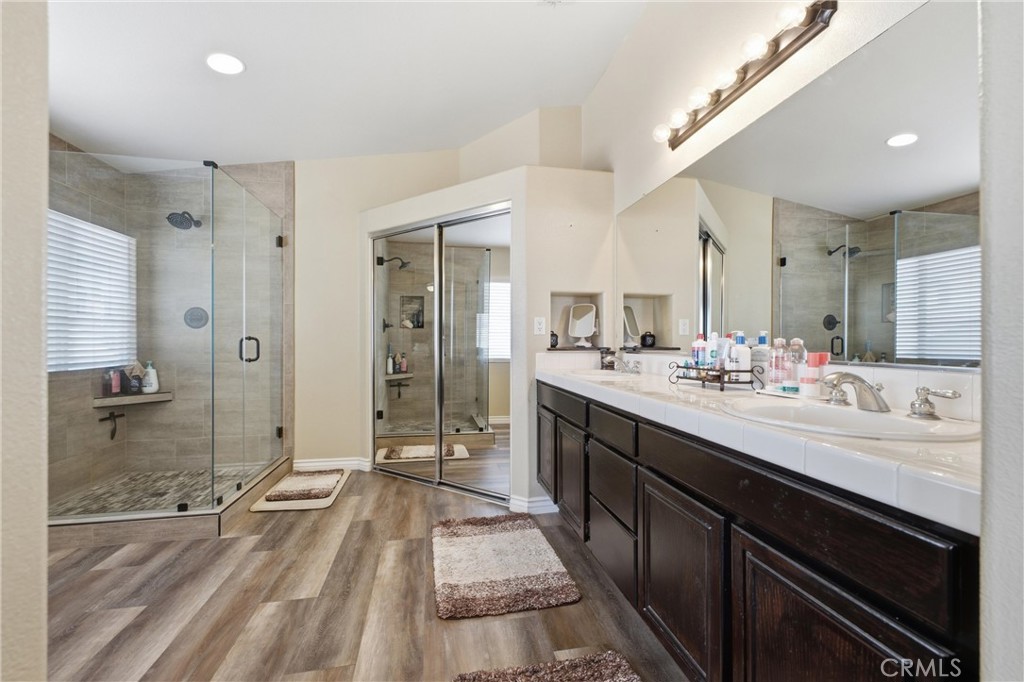 42524 Cinnabar Court Property Photo 16