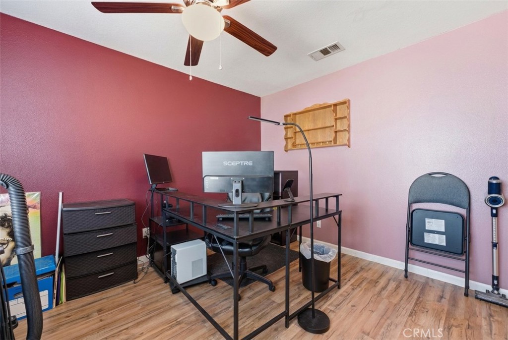 42524 Cinnabar Court Property Photo 19