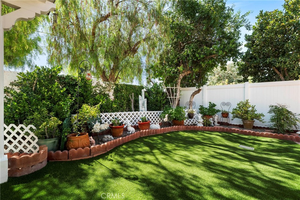 30418 Daisy Court Property Photo 3