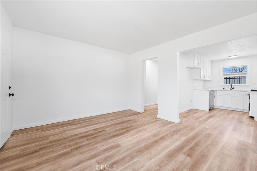 44945 Trevor Avenue Property Photo 6