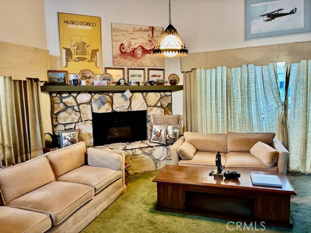 4045 Sunset Lane Property Photo 2