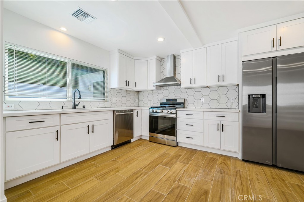 5706 Burnet Avenue Property Photo 3