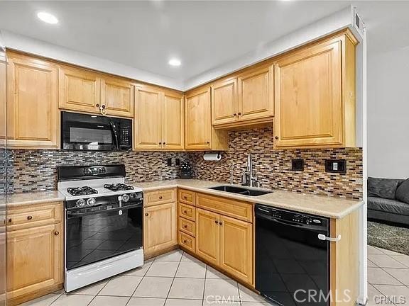 24644 Golfview Drive Property Photo 10