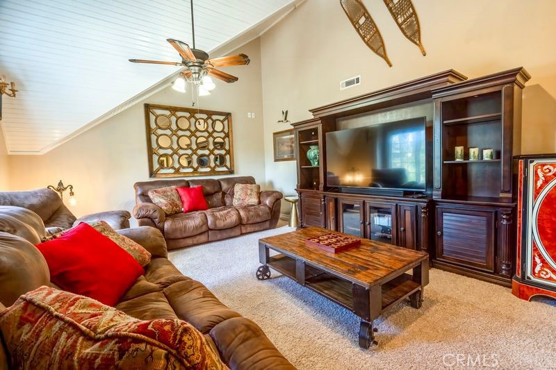 700 Booth Way Property Photo 6