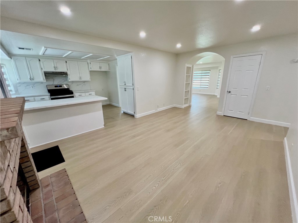 759 E Avenue J6 Property Photo 18