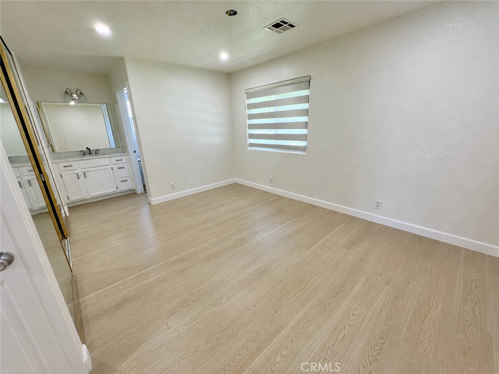 759 E Avenue J6 Property Photo 20