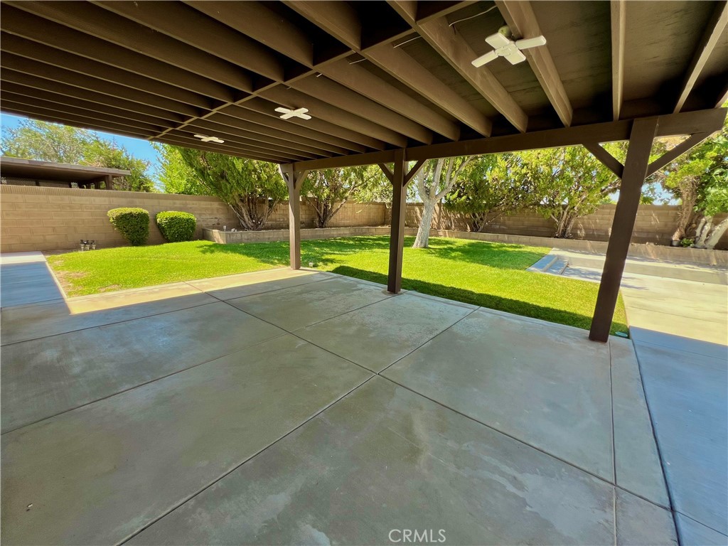 759 E Avenue J6 Property Photo 39