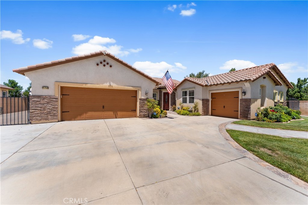 41753 Doverwood Court Property Photo 3