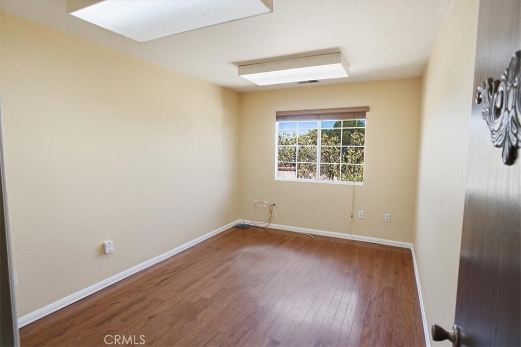 12830 E Avenue W13 Property Photo 19