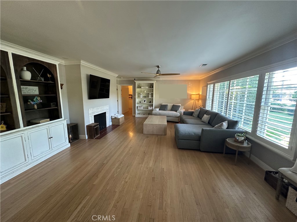15742 Vose Property Photo 3