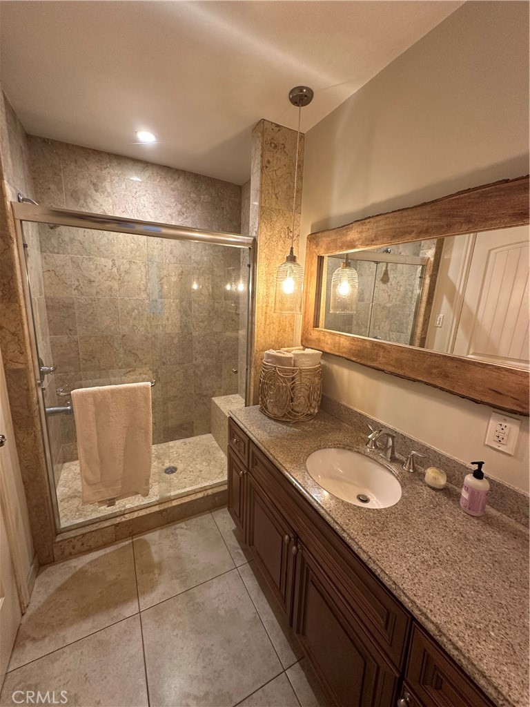 15742 Vose Property Photo 7