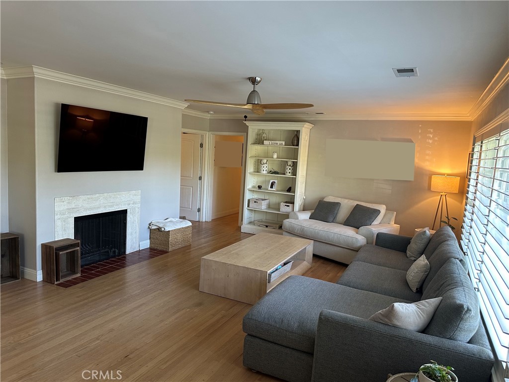 15742 Vose Property Photo 8
