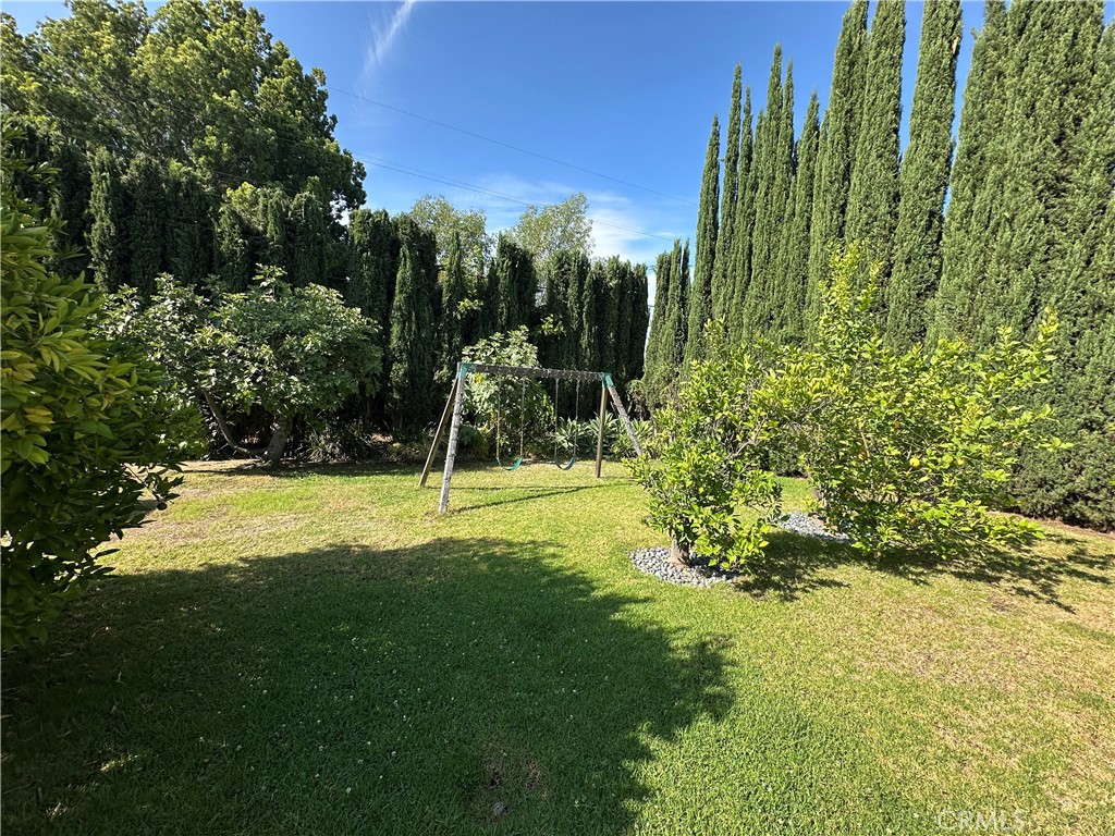 15742 Vose Property Photo 21