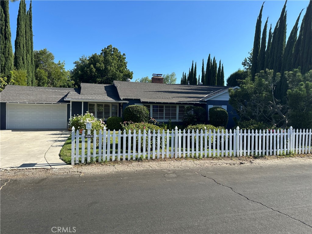 15742 Vose Property Photo 24