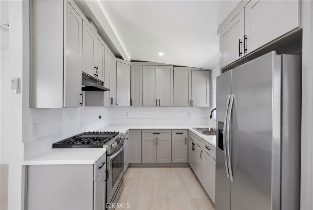709 W Avenue H12 Property Photo 10