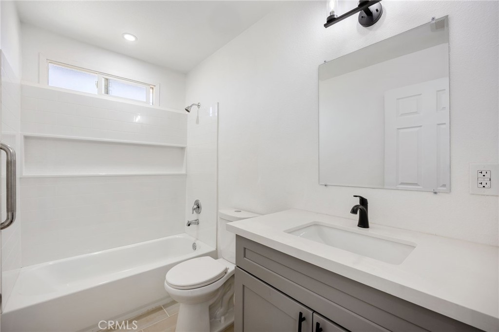 709 W Avenue H12 Property Photo 13