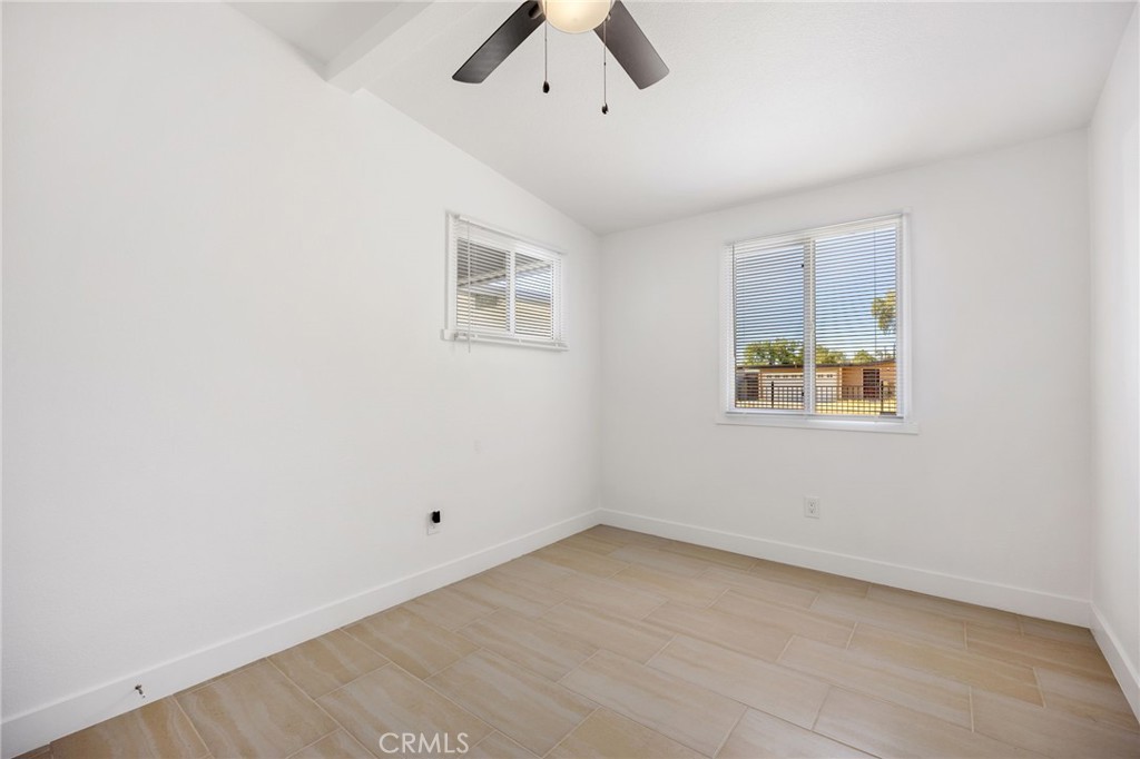 709 W Avenue H12 Property Photo 15