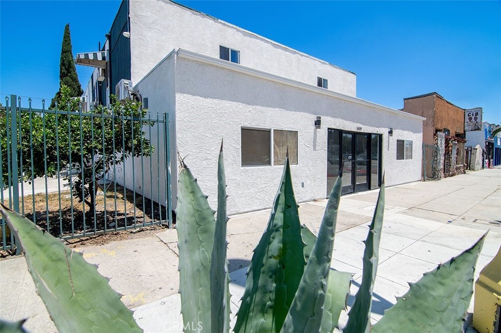 1659 W Florence Avenue Property Photo 2