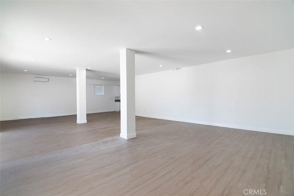 1659 W Florence Avenue Property Photo 7