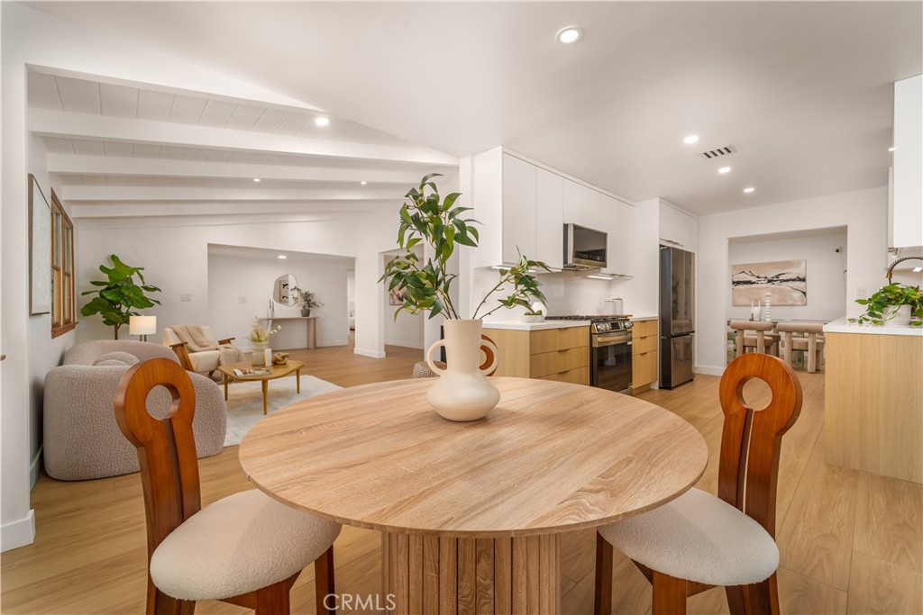 7556 Chaminade Property Photo 8