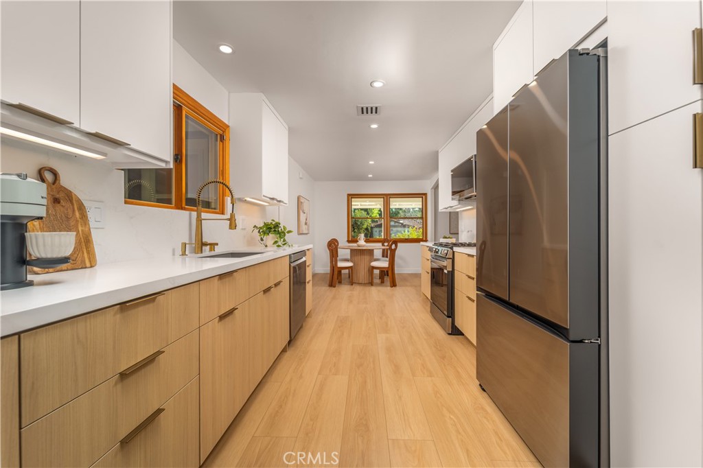 7556 Chaminade Property Photo 11