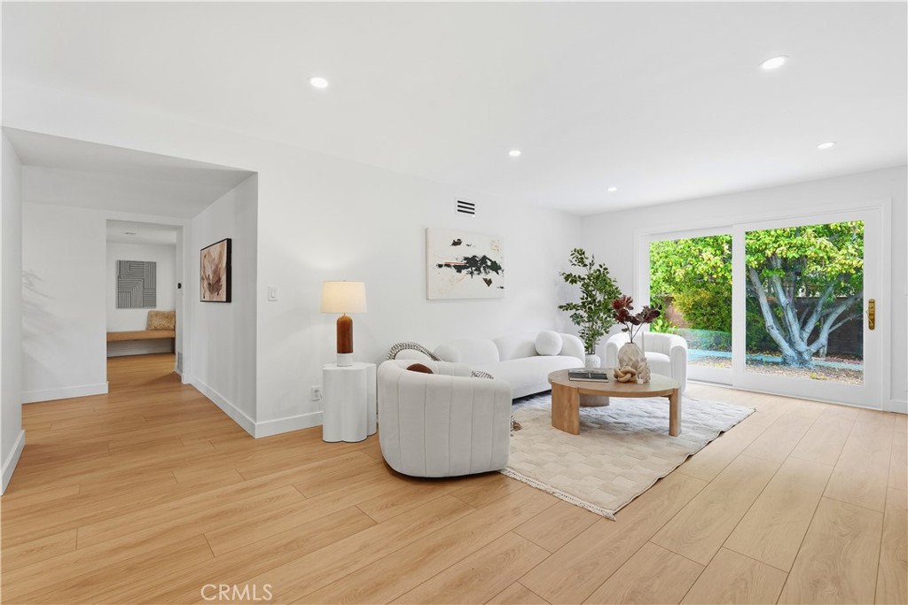7556 Chaminade Property Photo 17