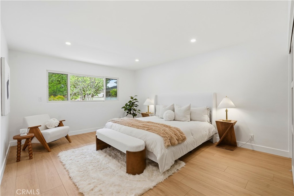 7556 Chaminade Property Photo 19