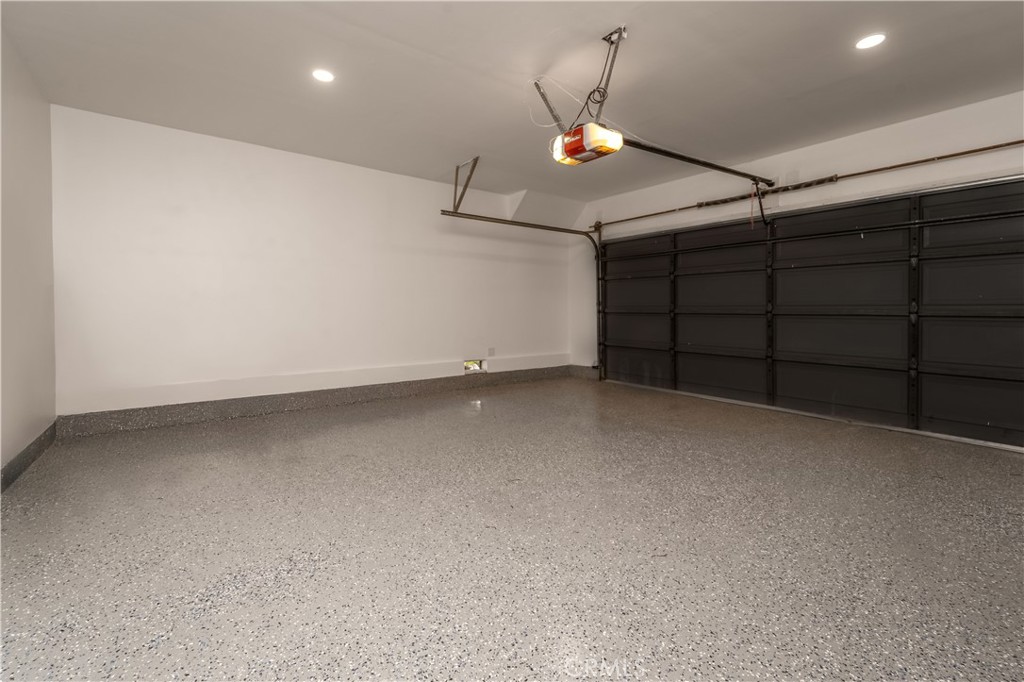 7556 Chaminade Property Photo 28