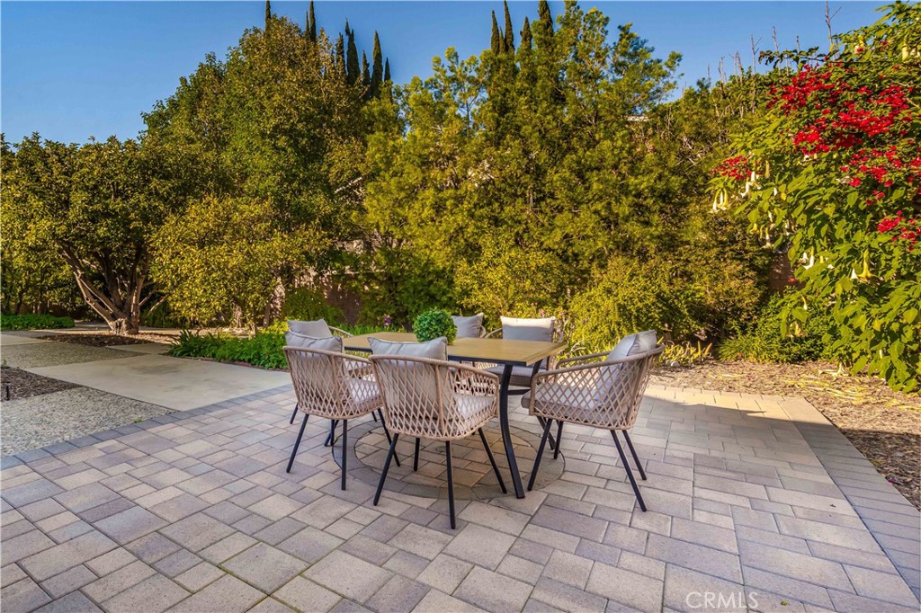 7556 Chaminade Property Photo 30