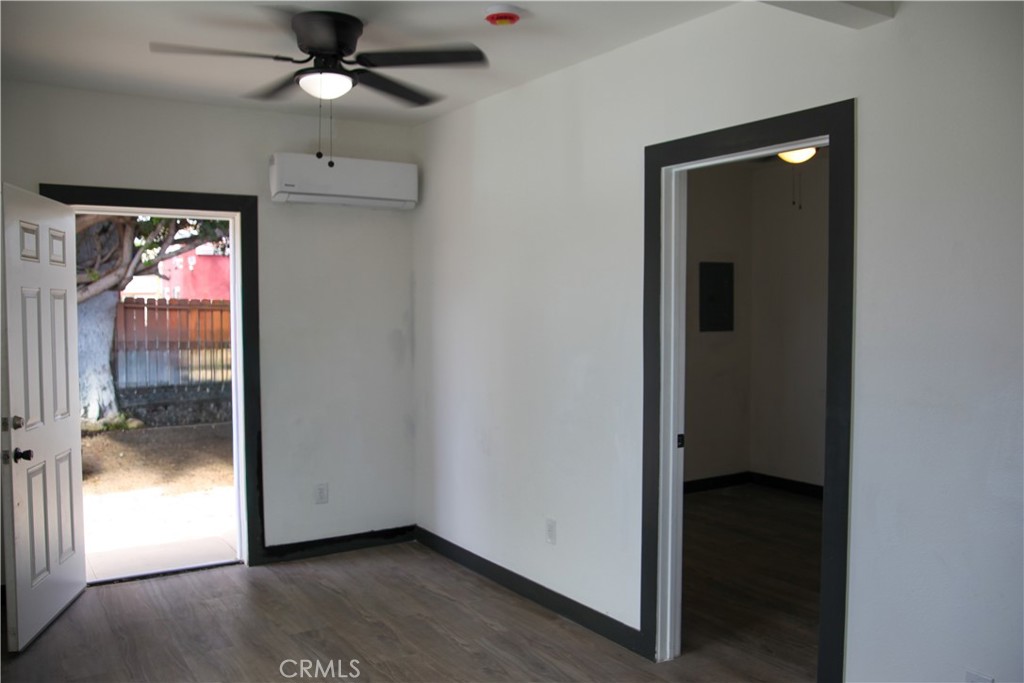 518 N Santa Fe Property Photo 4