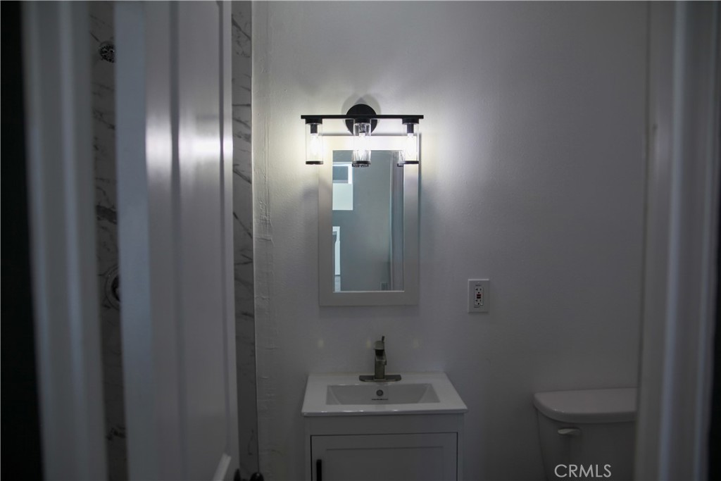518 N Santa Fe Property Photo 7