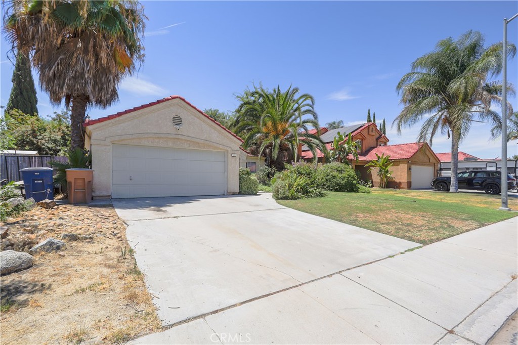 10917 Via Vista Property Photo 4
