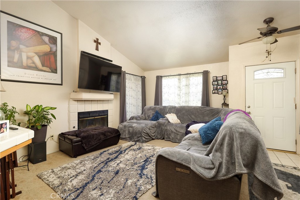 10917 Via Vista Property Photo 6