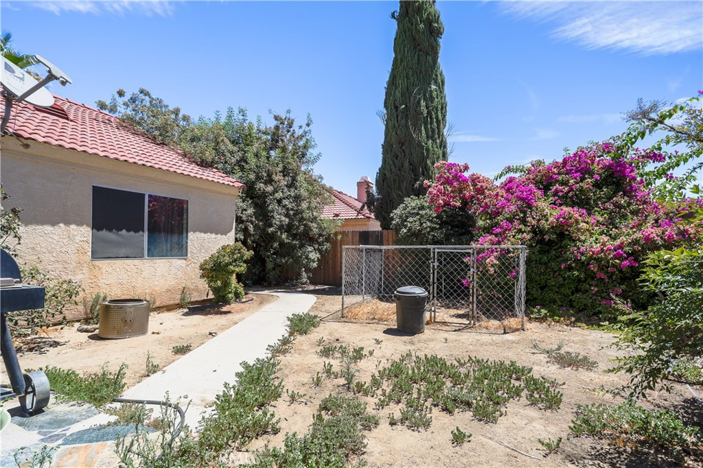 10917 Via Vista Property Photo 17