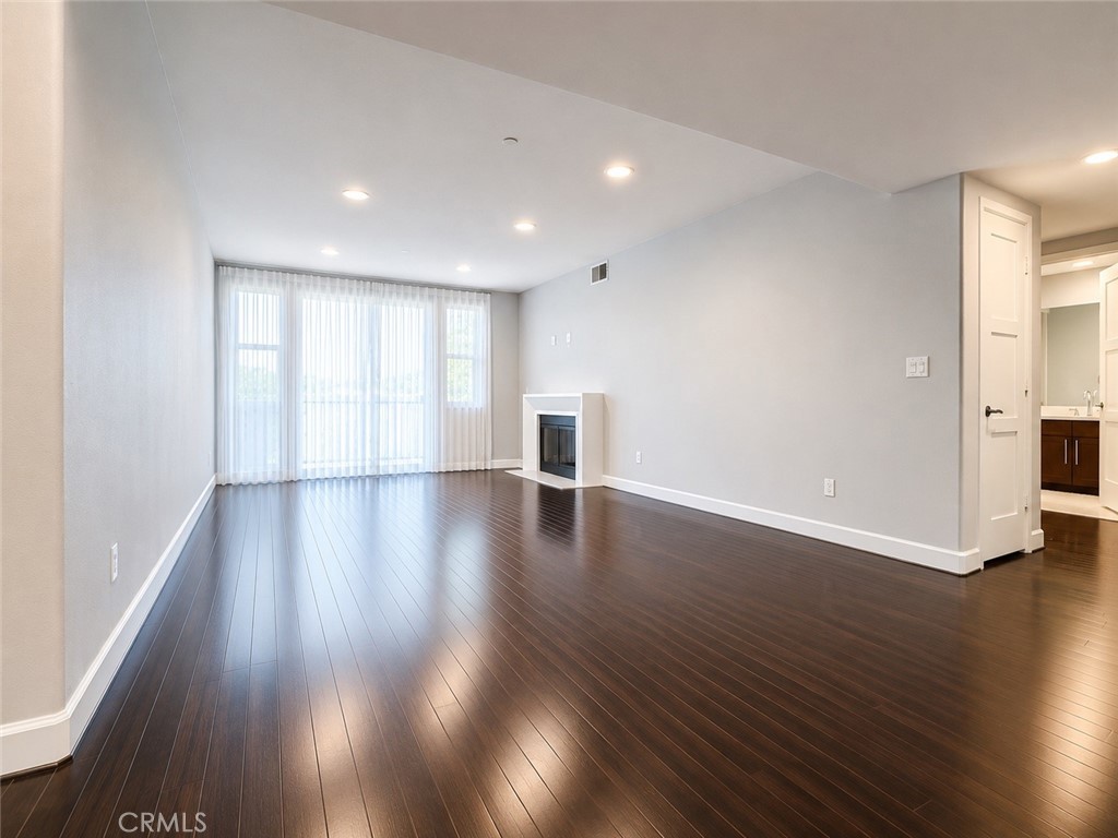 14412 Killion Street 310 Property Photo 2