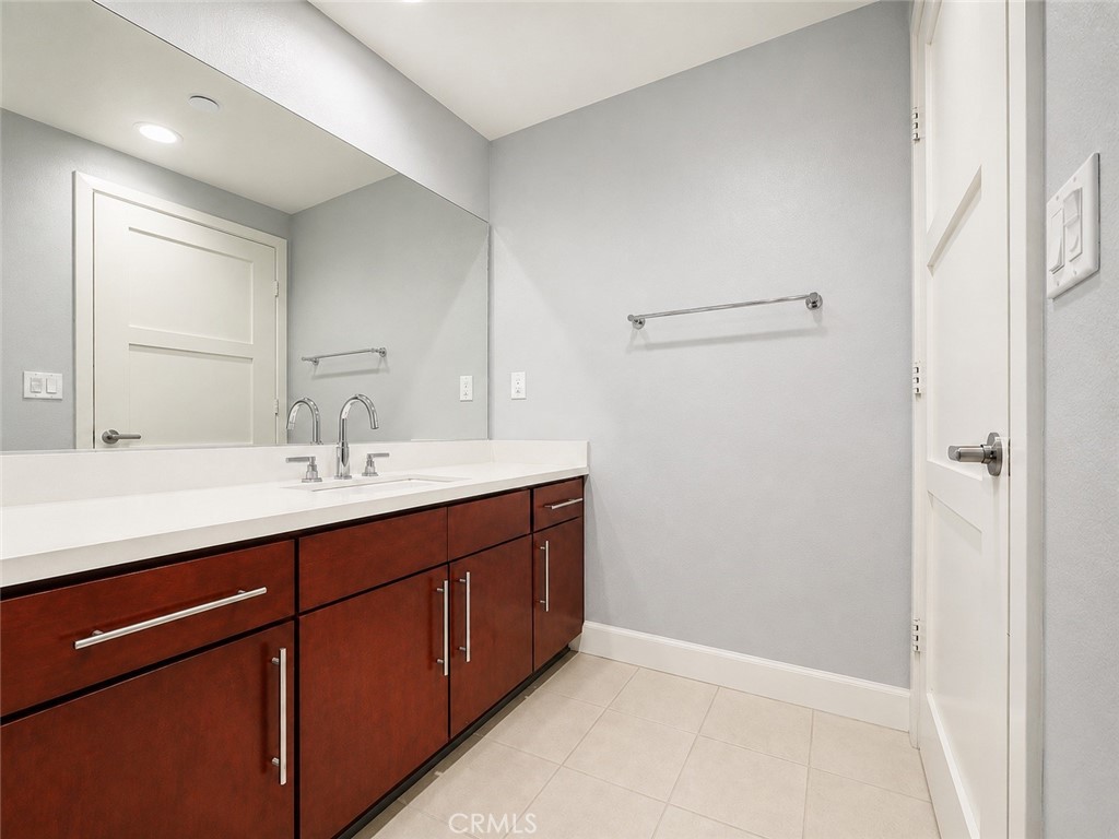 14412 Killion Street 310 Property Photo 24