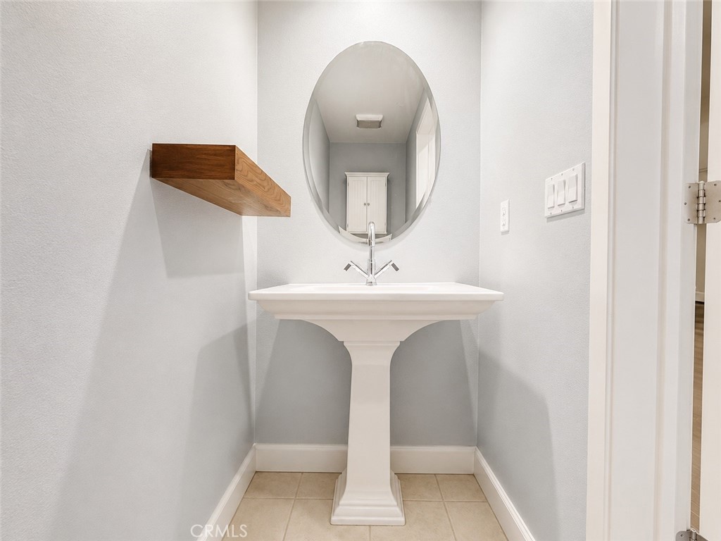 14412 Killion Street 310 Property Photo 30