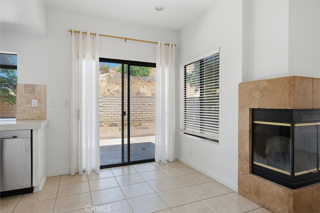 15247 Monroe Avenue Property Photo 12