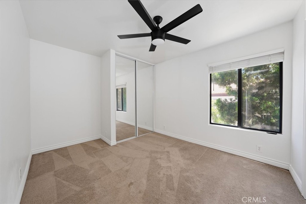 15247 Monroe Avenue Property Photo 24