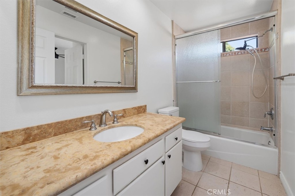 15247 Monroe Avenue Property Photo 26