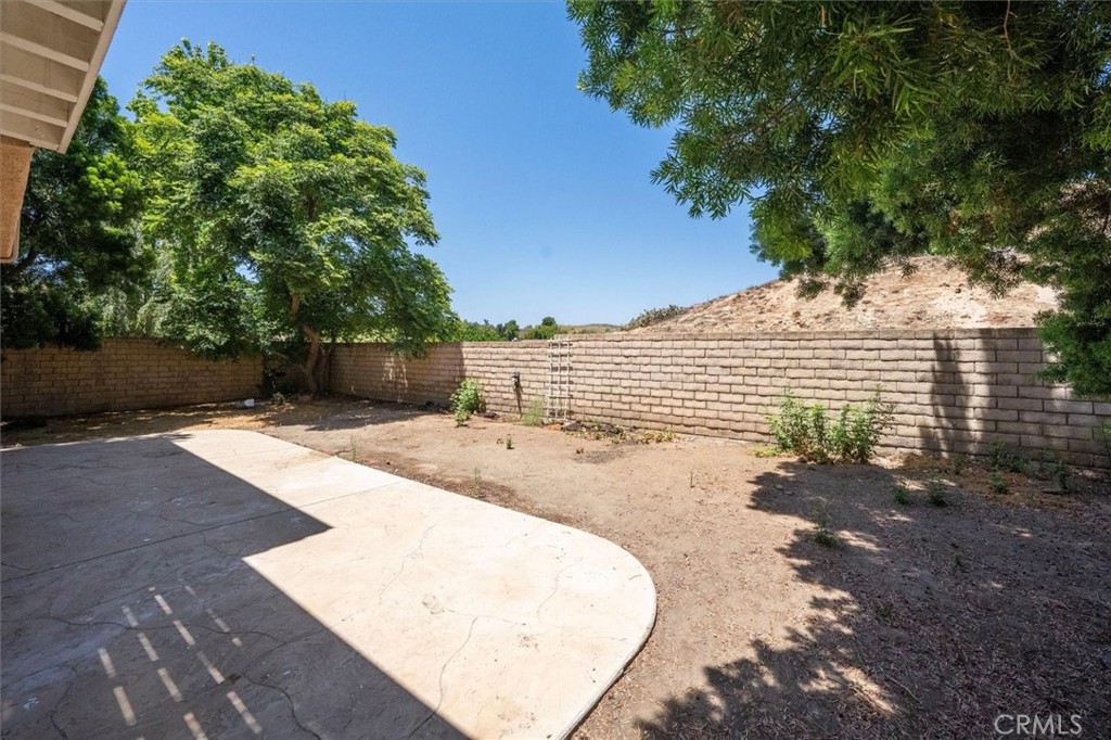 15247 Monroe Avenue Property Photo 27