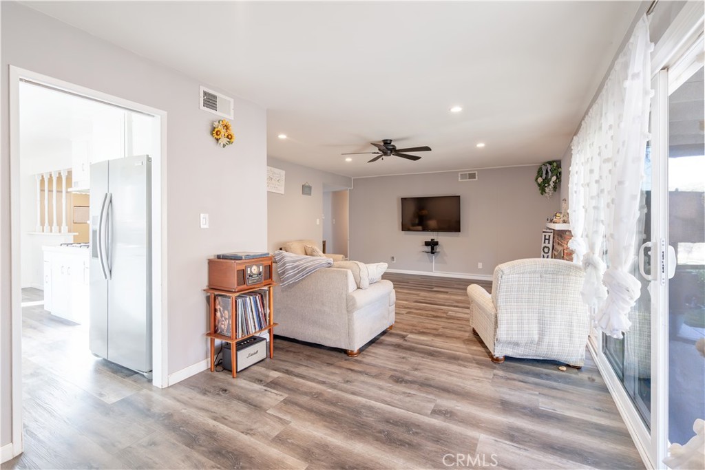 6155 Goshen Avenue Property Photo 11