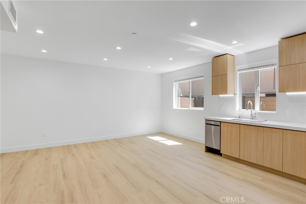 4851 Woodman Avenue Property Photo 3